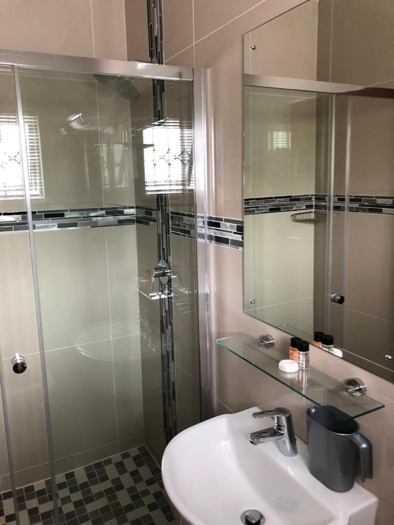 Aqua Stone Guest House 内尔斯普雷特 外观 照片