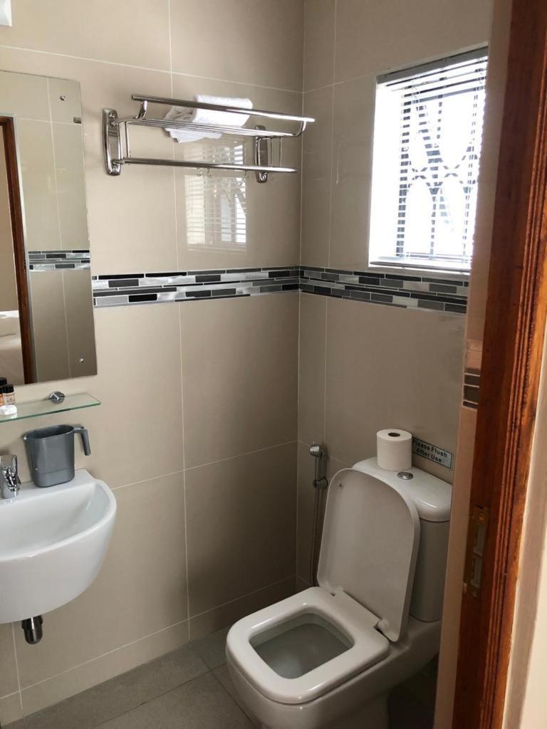 Aqua Stone Guest House 内尔斯普雷特 外观 照片